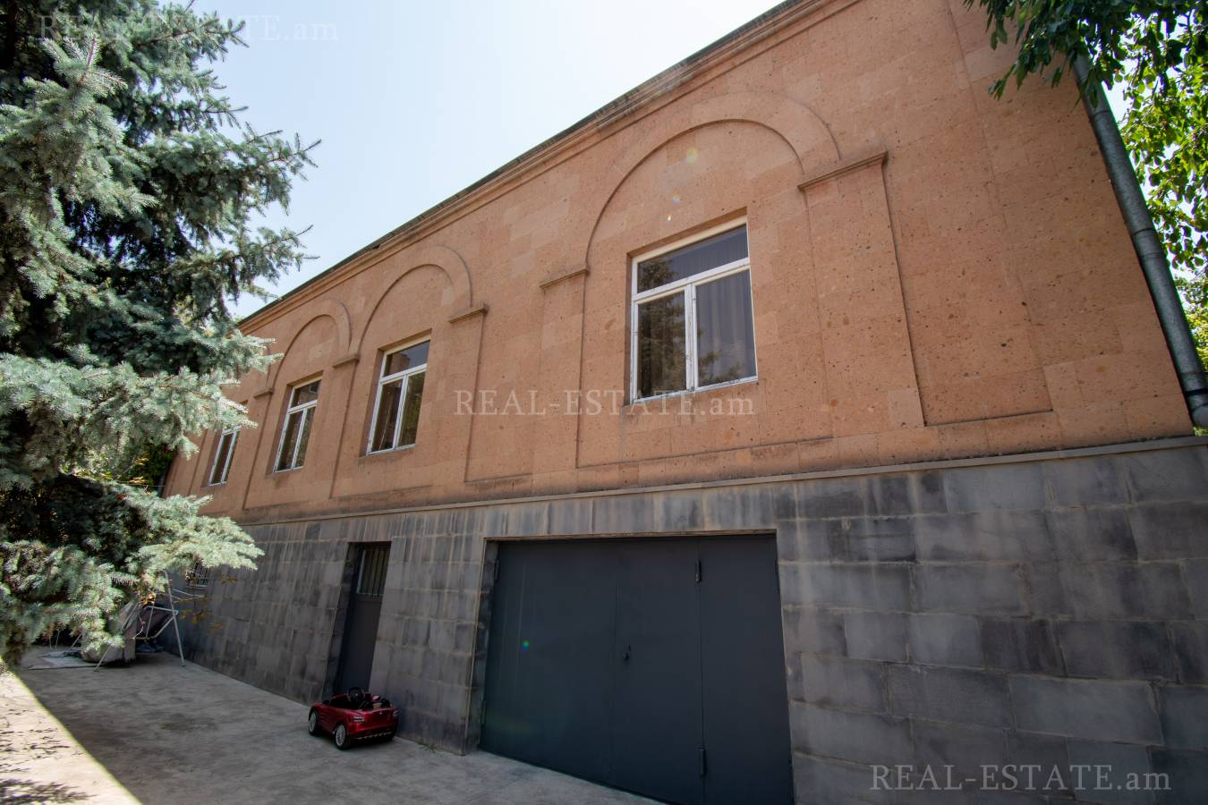 House for sale خیابان اِرزنکیان, عربگیر ایروان, 131697