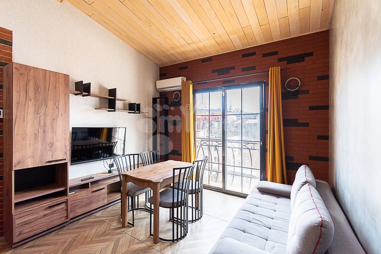 Купить 2 комнатную квартиру Вардананц ул, Центр Ереван, 159731