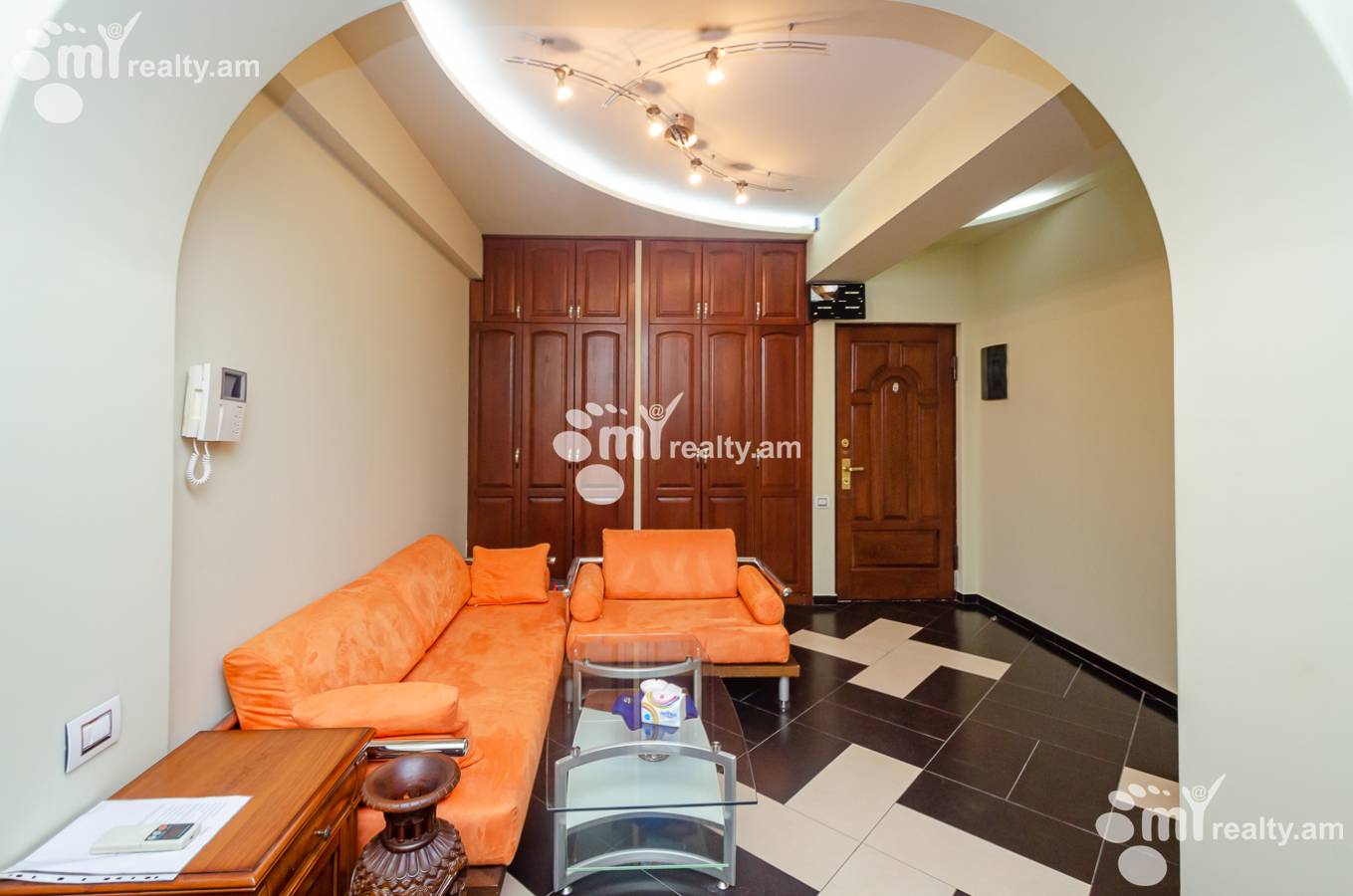 4 սենյականոց բնակարան վարձով Չայկովսկու փող, Կենտրոն Երևան, 154235
