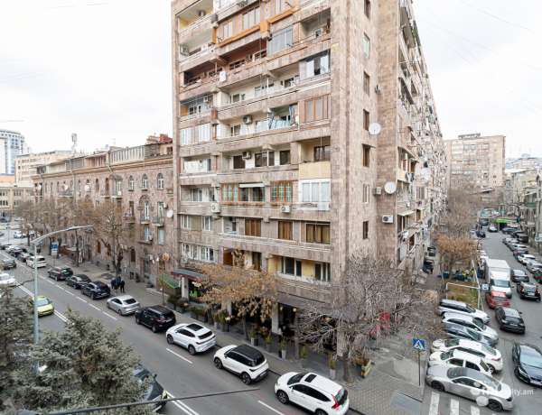 2-senyakanoc-bnakaran-vacharq-Yerevan-Center