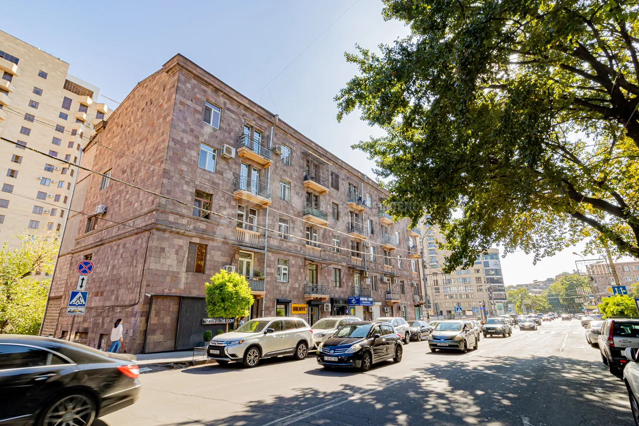 3 bedroom apartment for sale Saryan St, Center Yerevan, 157562