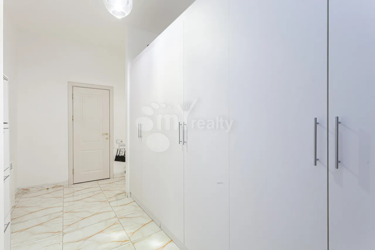 3 bedroom apartment for sale خیابان آرگیشتی, مرکز شهر ایروان, 157269