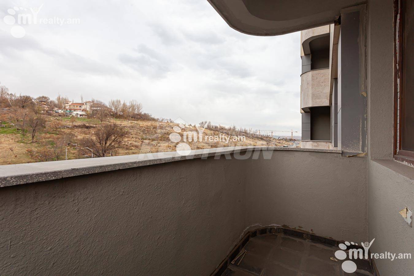 Купить 4 комнатную квартиру М․ Мелконян ул, Центр Ереван, 155072