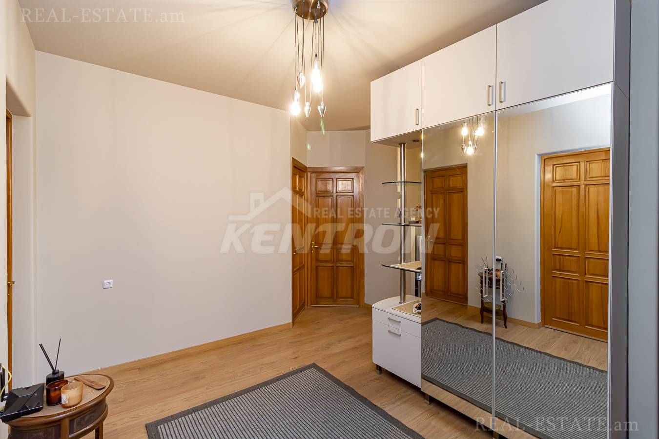 4 bedroom apartment for sale Buzand St, Center Yerevan, 149091