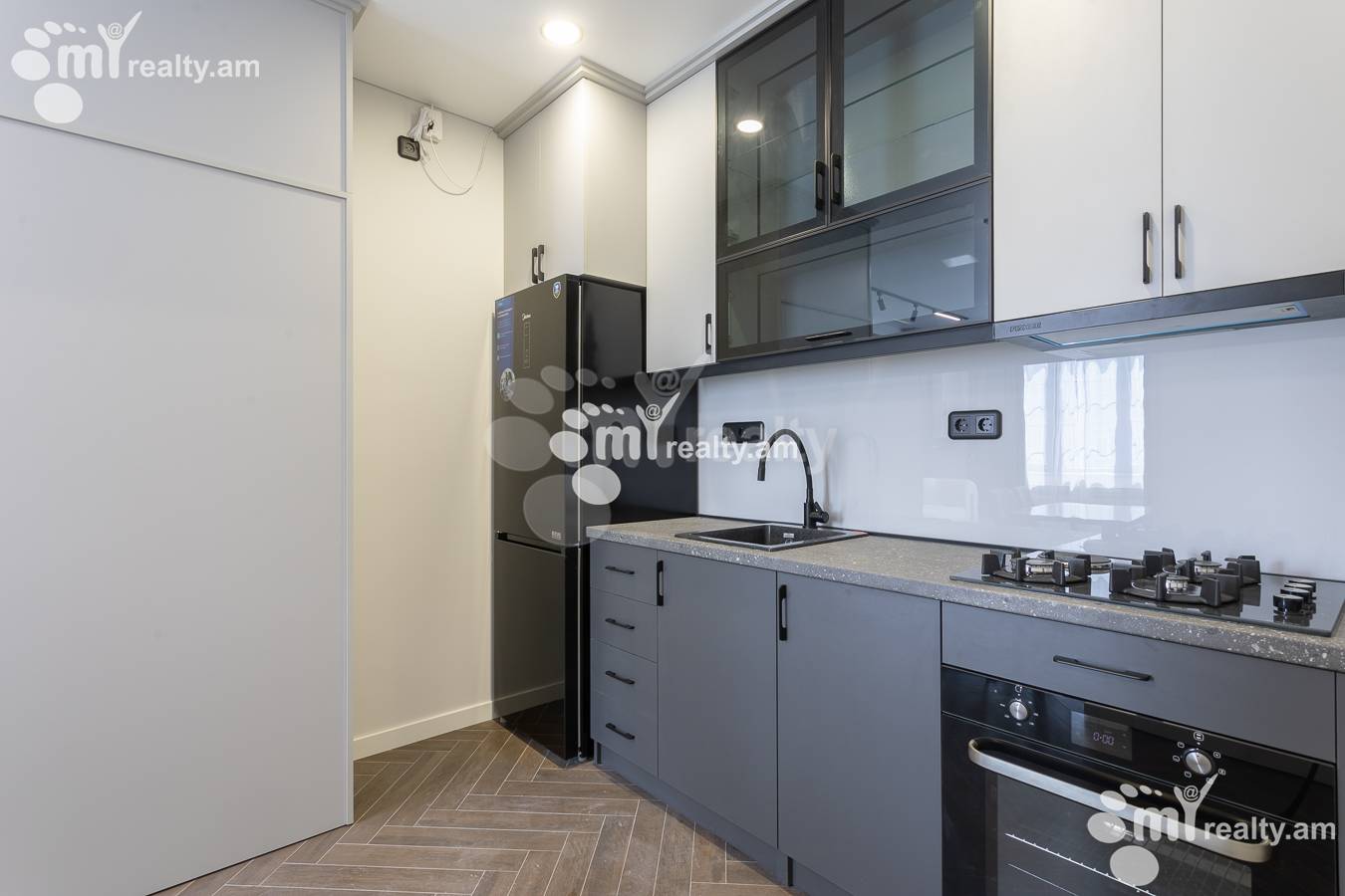 2 bedroom apartment for rent Ghazar Parpetsi St, Center Yerevan, 156782