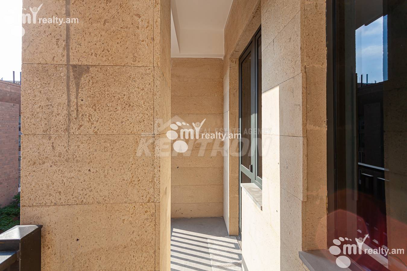 2 սենյականոց բնակարան  Հանրապետության փող, Կենտրոն Երևան, 152418