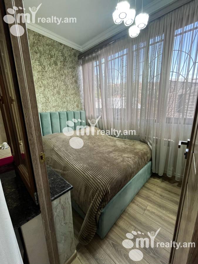 Купить 1 комнатную квартиру М. Меликян ул, Канакер-Зейтун Ереван, 152246