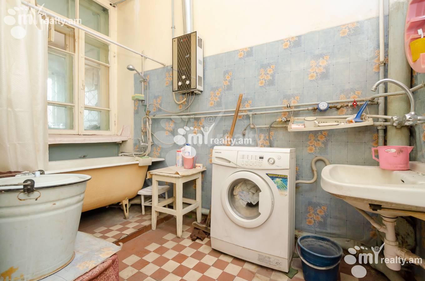 2 bedroom apartment for sale خیابان ماشتوتس, مرکز شهر ایروان, 149039