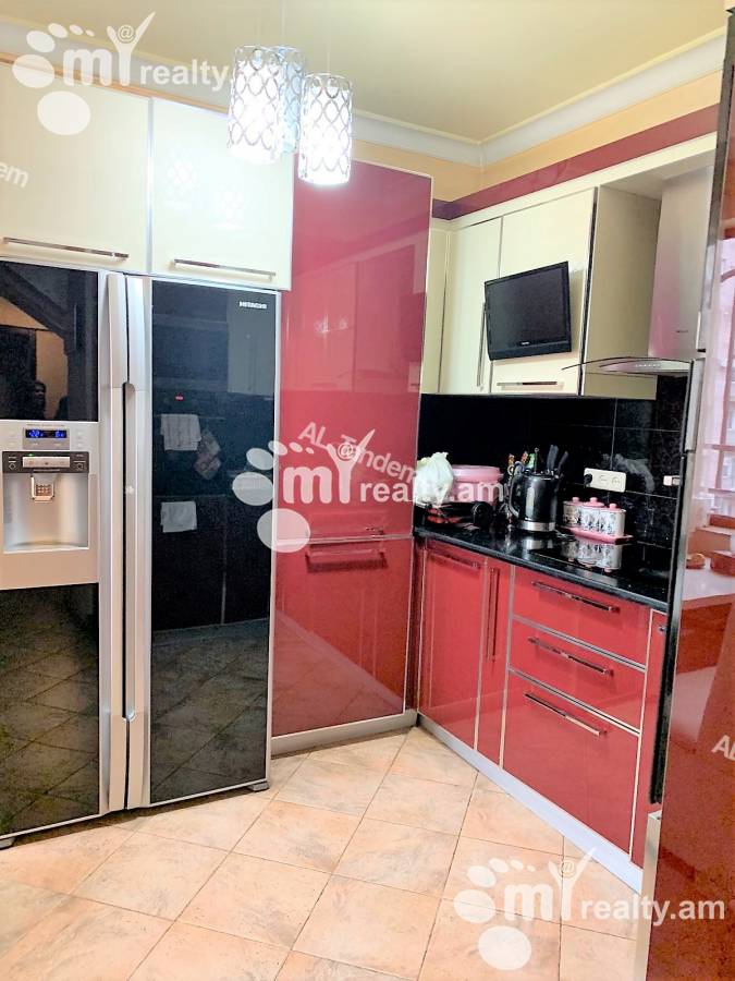 6 bedroom apartment for sale خیابان پوشکین, مرکز شهر ایروان, 143595