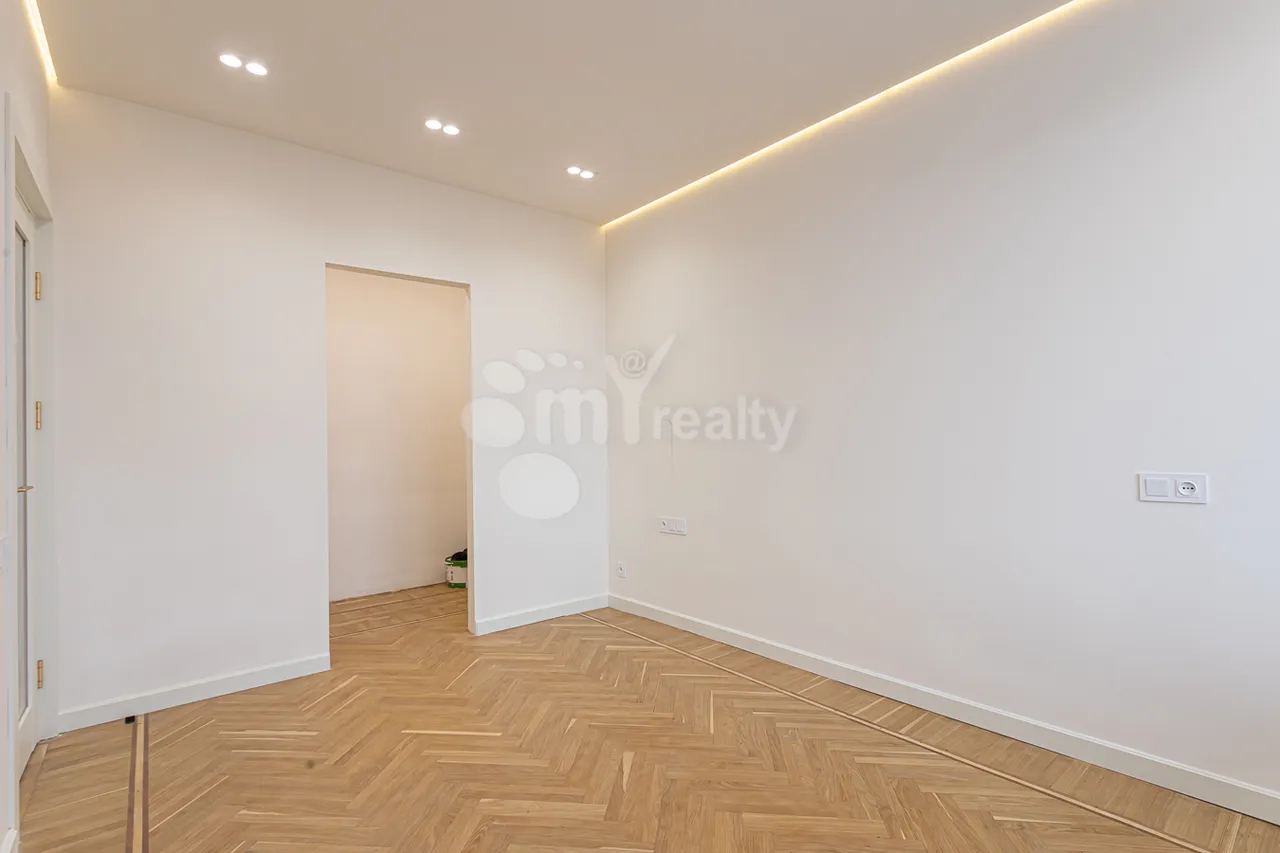 Купить 3 комнатную квартиру Сундукян ул, Арабкир Ереван, 158588