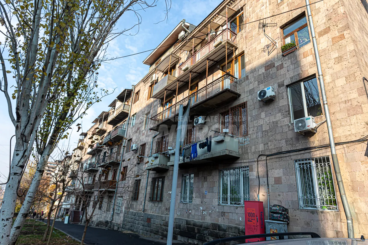 4 bedroom apartment for sale Hakobyan St, Arabkir Yerevan, 158131