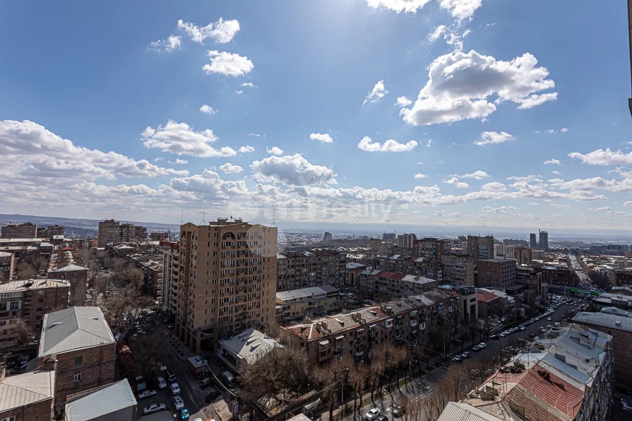 4 սենյականոց բնակարան  Գյուլբենկյան փող, Արաբկիր Երևան, 159882