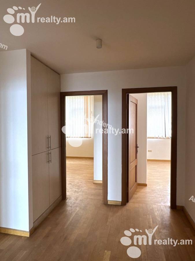 Commercial for rent خیابان آنتارایین, مرکز شهر ایروان, 155678