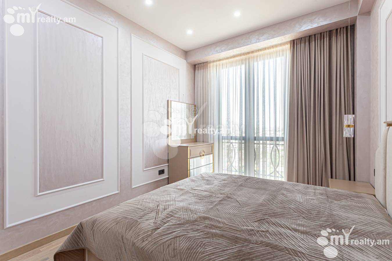 4 bedroom apartment for rent Sasna Тsrer St, Davtachène Yerevan, 156009