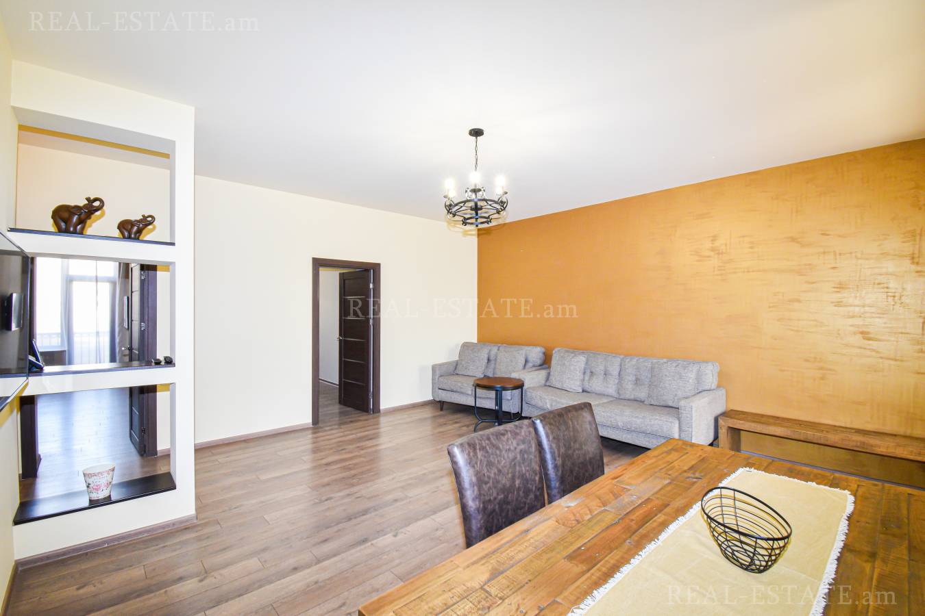 4 սենյականոց բնակարան  Կոմիտասի պող, Արաբկիր Երևան, 122871