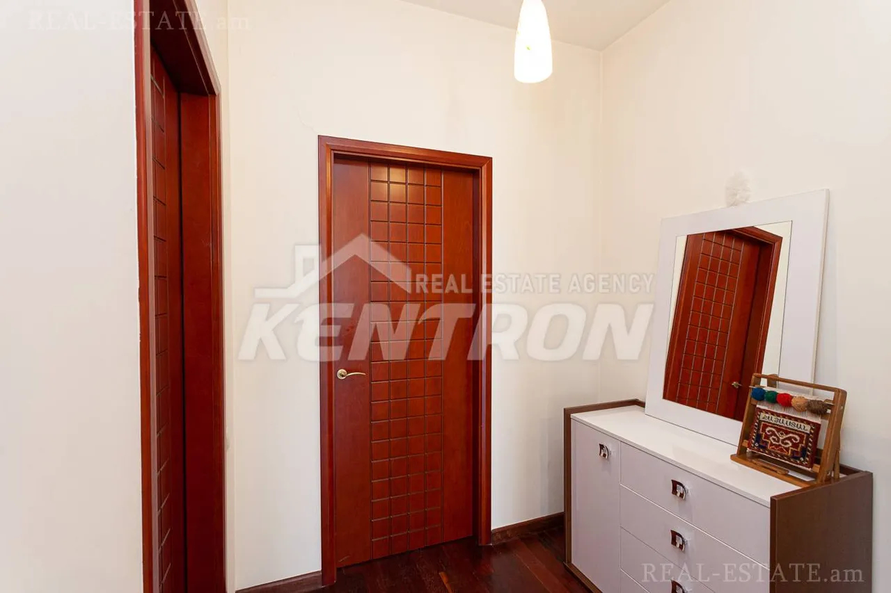 3 bedroom apartment for rent Tamanyan St, Center Yerevan, 158975