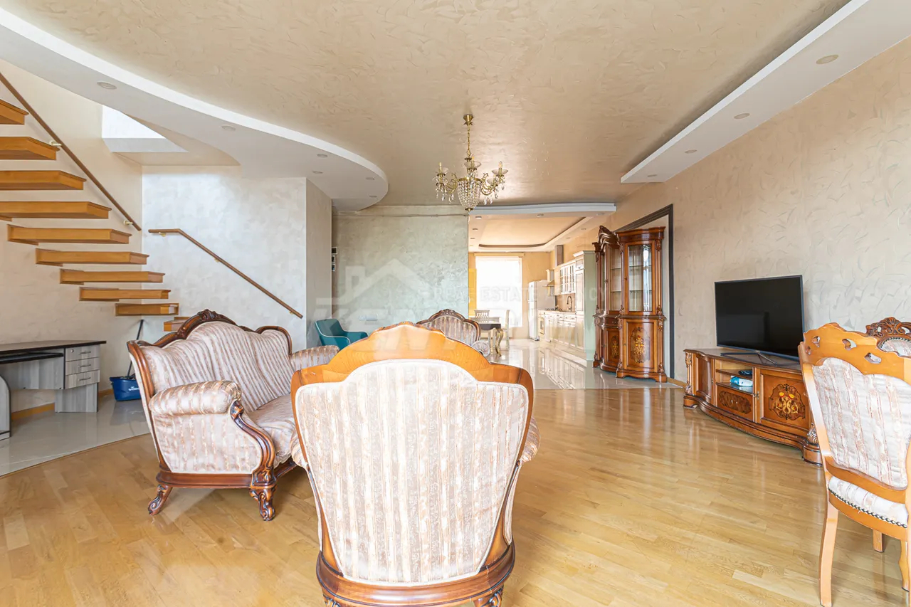 5 bedroom apartment for rent Spendiaryan St, Center Yerevan, 158571