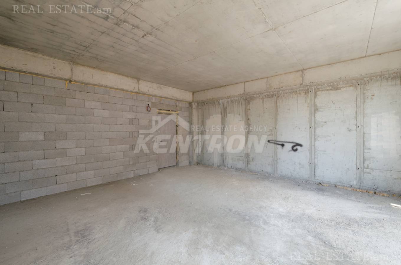 3 bedroom apartment for sale Paronyan St, Center Yerevan, 136720