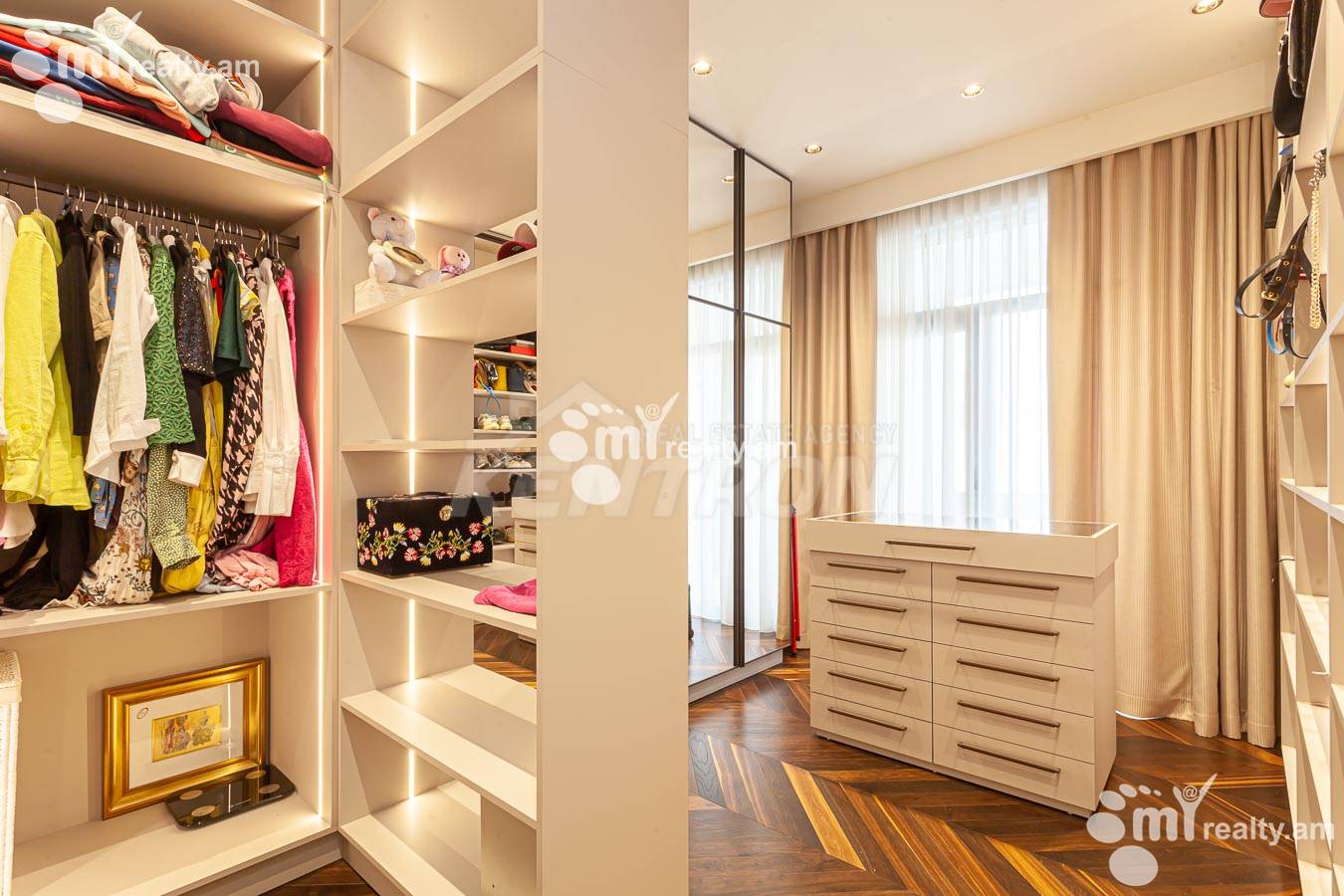 4 սենյականոց բնակարան  Բուզանդի փող, Կենտրոն Երևան, 155152