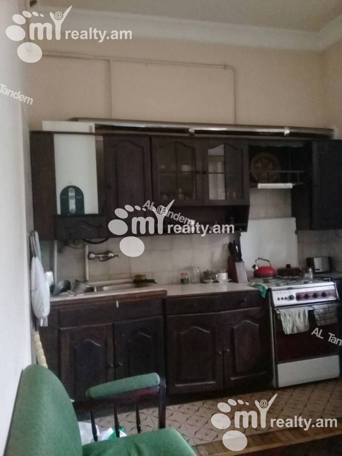 4 bedroom apartment for sale Zarobyan St, Center Yerevan, 128008