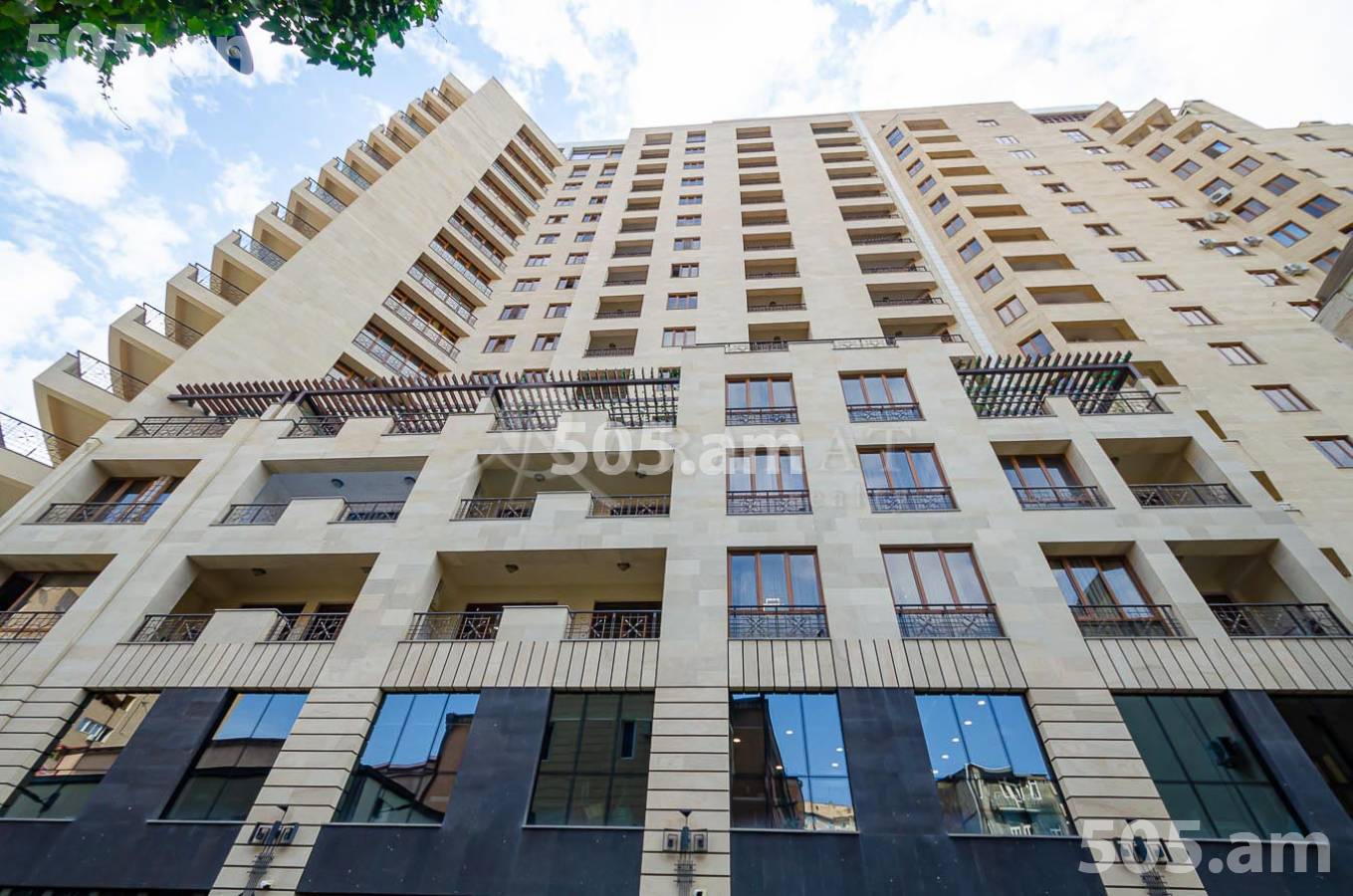 3 սենյականոց բնակարան  Եկմալյան փող, Կենտրոն Երևան, 146666