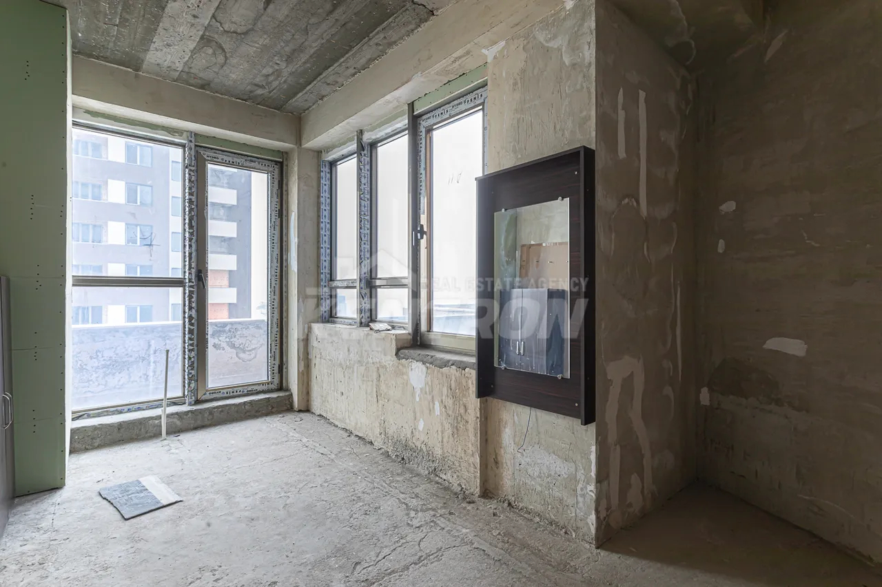 4 bedroom apartment for sale خیابان تِسی تِسِرناکابِرد, مرکز شهر ایروان, 159228