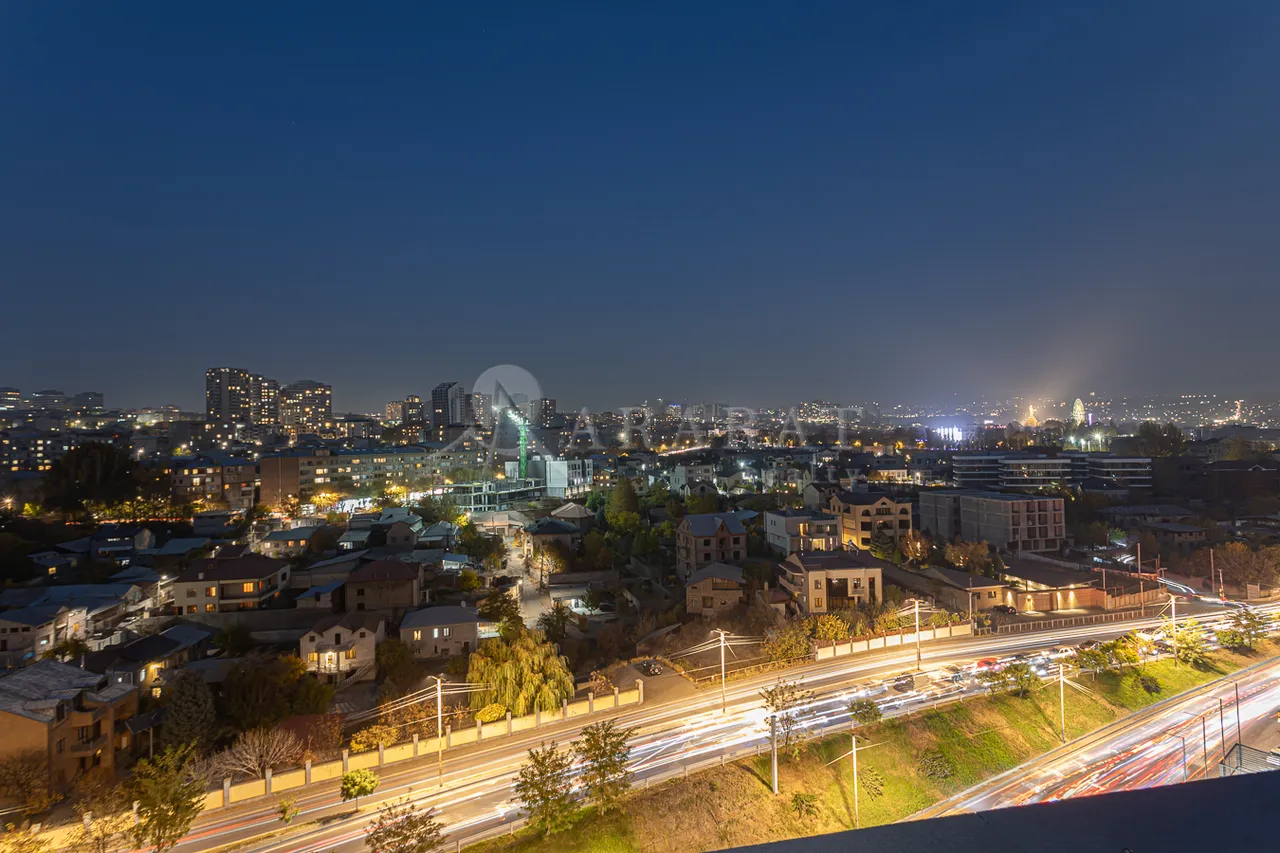 4 սենյականոց բնակարան  Անտառային փող, Կենտրոն Երևան, 157678