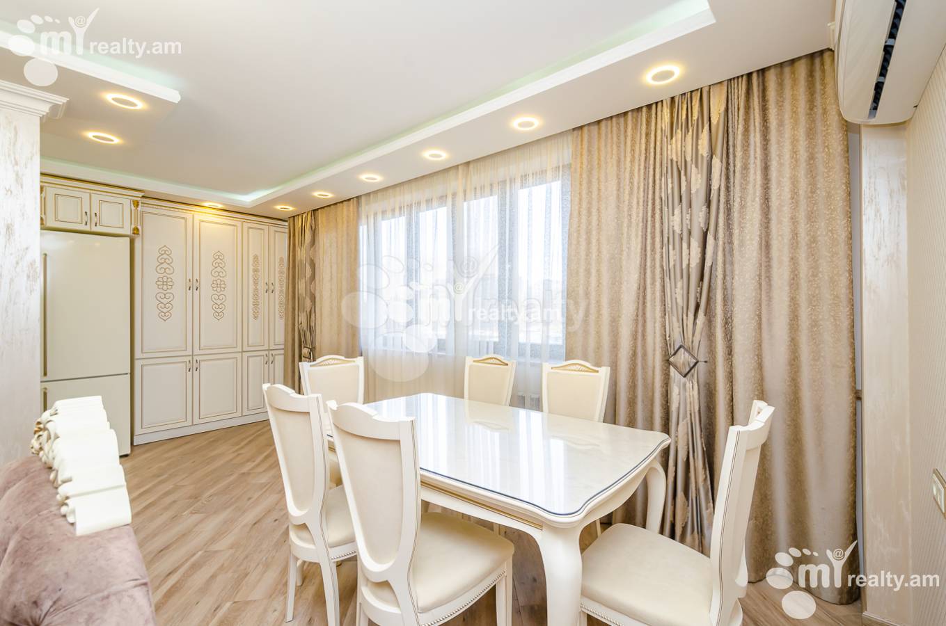 3 bedroom apartment for rent Koghbatsi St, Center Yerevan, 153193