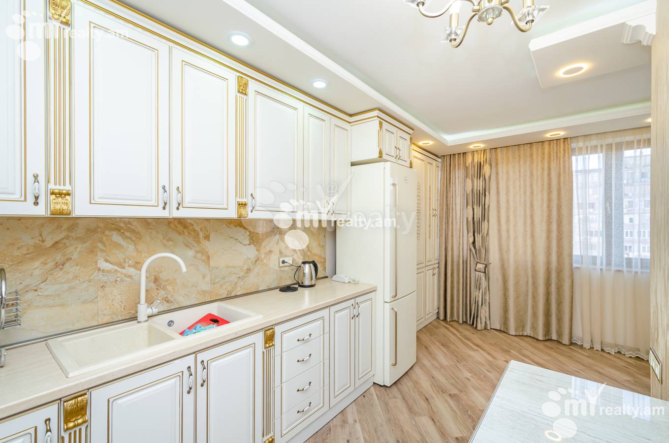 3 bedroom apartment for rent Koghbatsi St, Center Yerevan, 153193