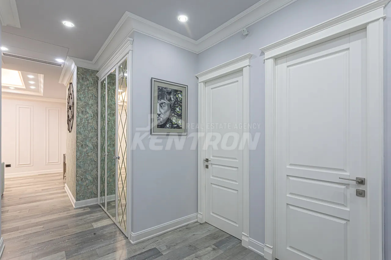 Снять 4 комнатную квартиру Арам ул, Центр Ереван, 159395