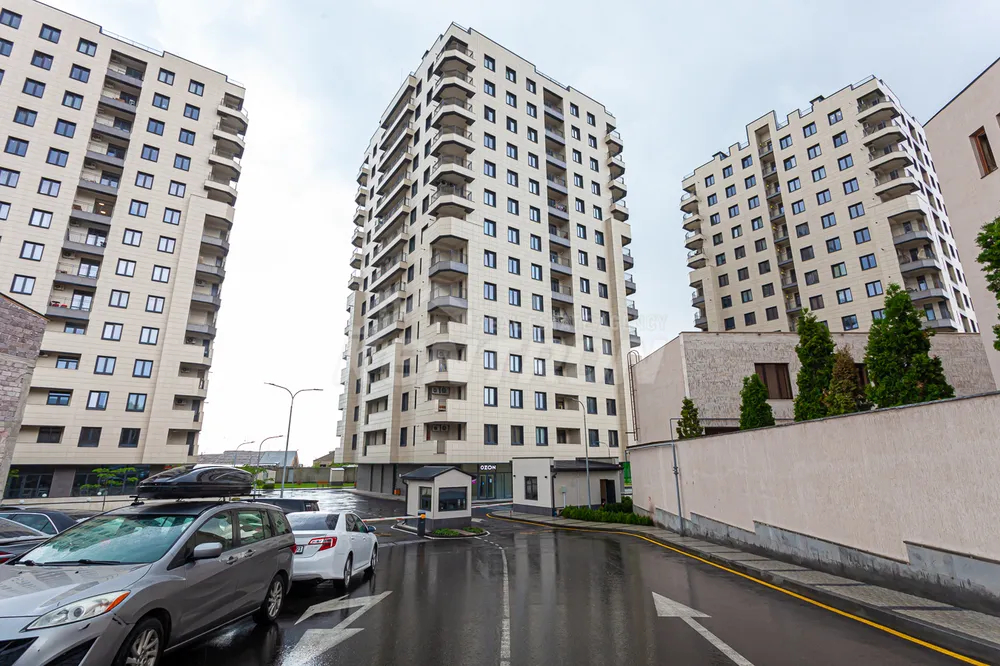 kupit-kvartiru-v-novostroyke/3-komnatnaya/Hasratyan+st./Ajapnyak/Yerevan