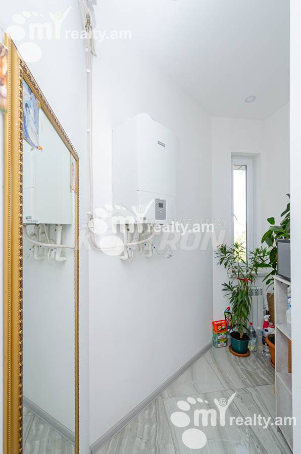 2 սենյականոց բնակարան  Մաշտոցի պող, Կենտրոն Երևան, 139986