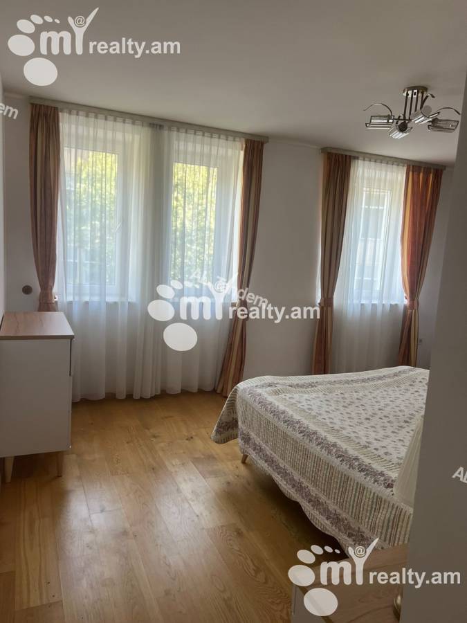 3 bedroom apartment for sale خیابان مامیکونیانتس, عربگیر ایروان, 158201