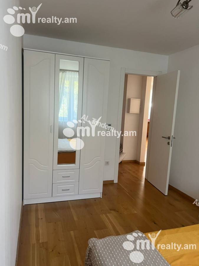 3 bedroom apartment for sale خیابان مامیکونیانتس, عربگیر ایروان, 158201