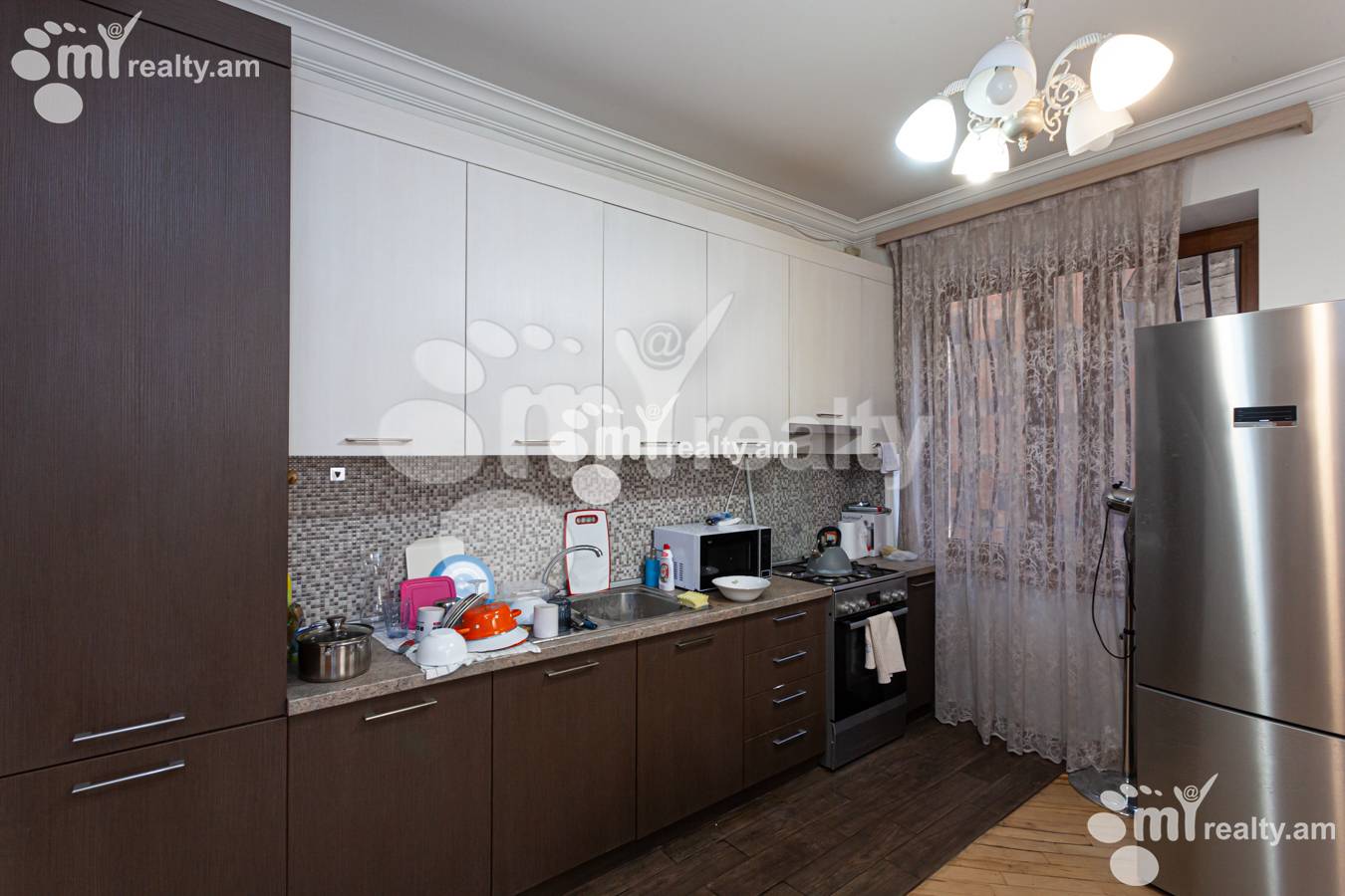 Снять 4 комнатную квартиру Аргишти ул, Центр Ереван, 135165