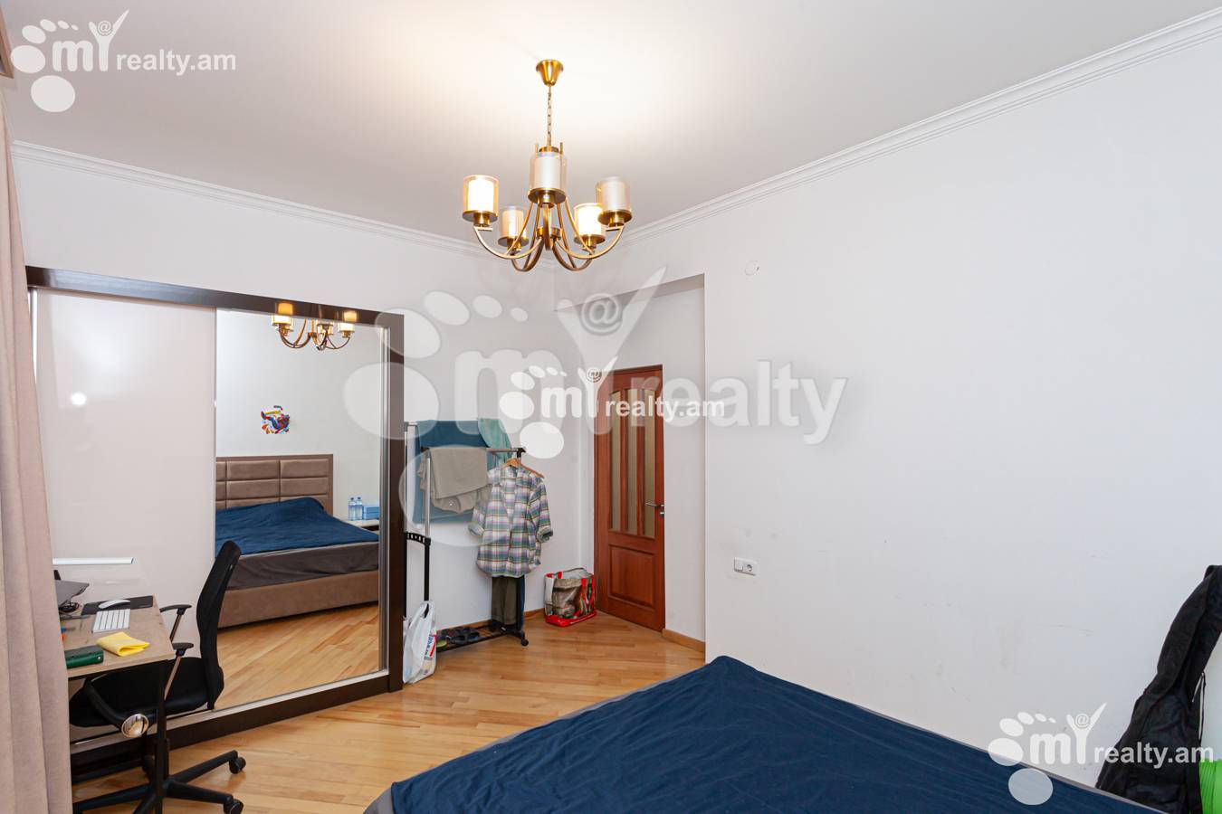 Снять 4 комнатную квартиру Аргишти ул, Центр Ереван, 135165