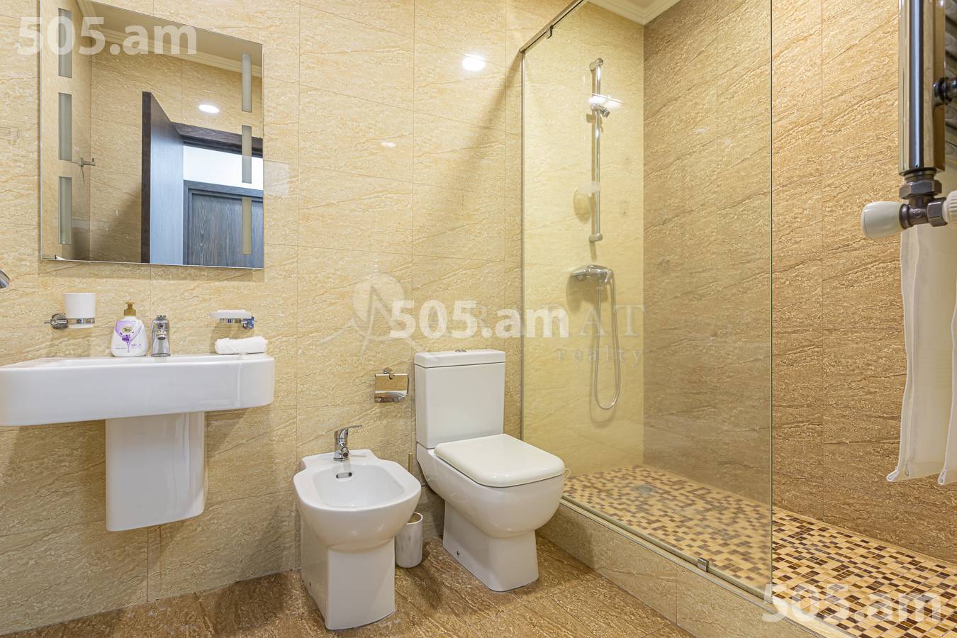3 bedroom apartment for rent Aram St, Center Yerevan, 156278
