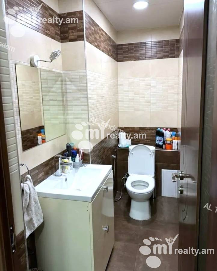 3 bedroom apartment for sale E. Qochar St, Center Yerevan, 152495