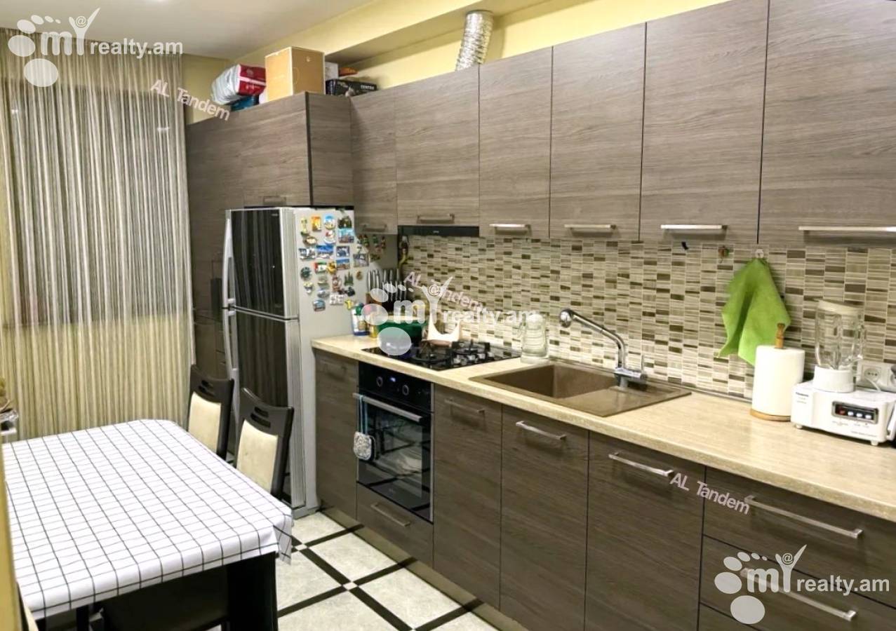 3 bedroom apartment for sale E. Qochar St, Center Yerevan, 152495