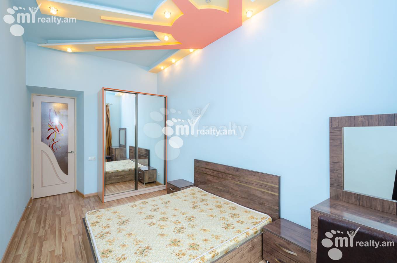 3 bedroom apartment for sale خیابان کومیتاس, عربگیر ایروان, 150497