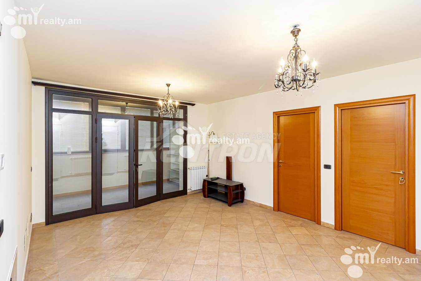 3 bedroom apartment for rent خیابان وازگِن سارگیسیان, مرکز شهر ایروان, 153246