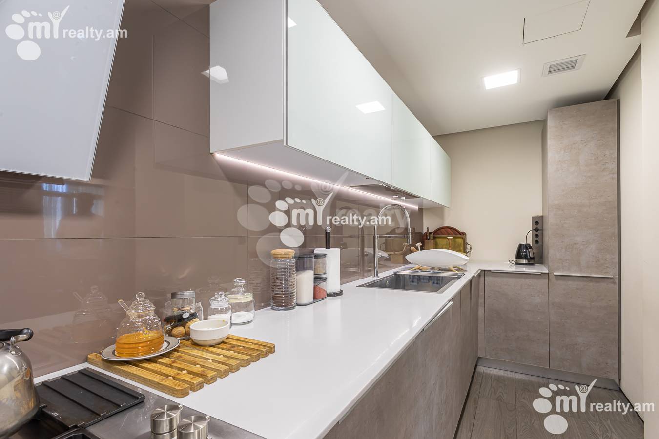 5 սենյականոց բնակարան  Անտառային փող, Կենտրոն Երևան, 156279