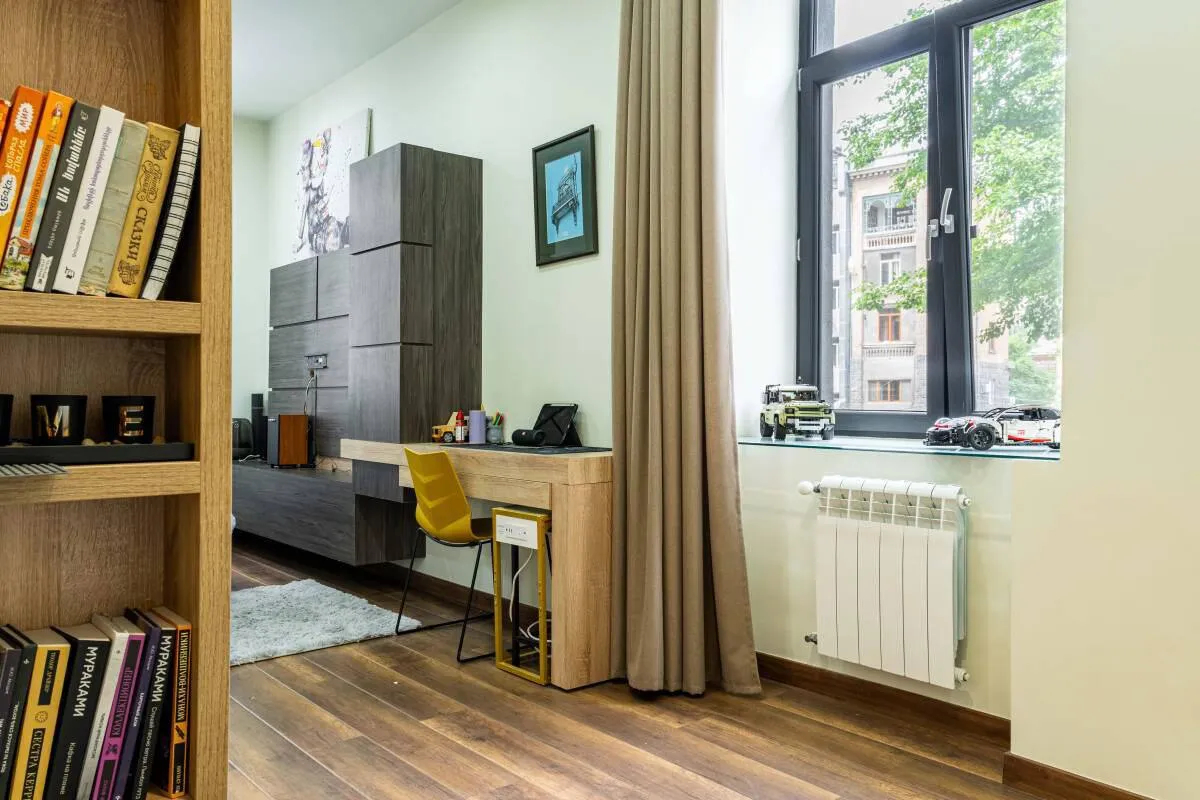 4 սենյականոց բնակարան  Բաղրամյան պող(Կենտրոն), Կենտրոն Երևան, 158462