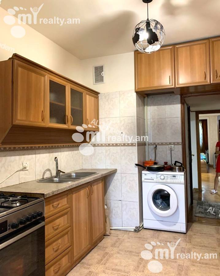 3 bedroom apartment for rent Isahakyan St, Center Yerevan, 156041
