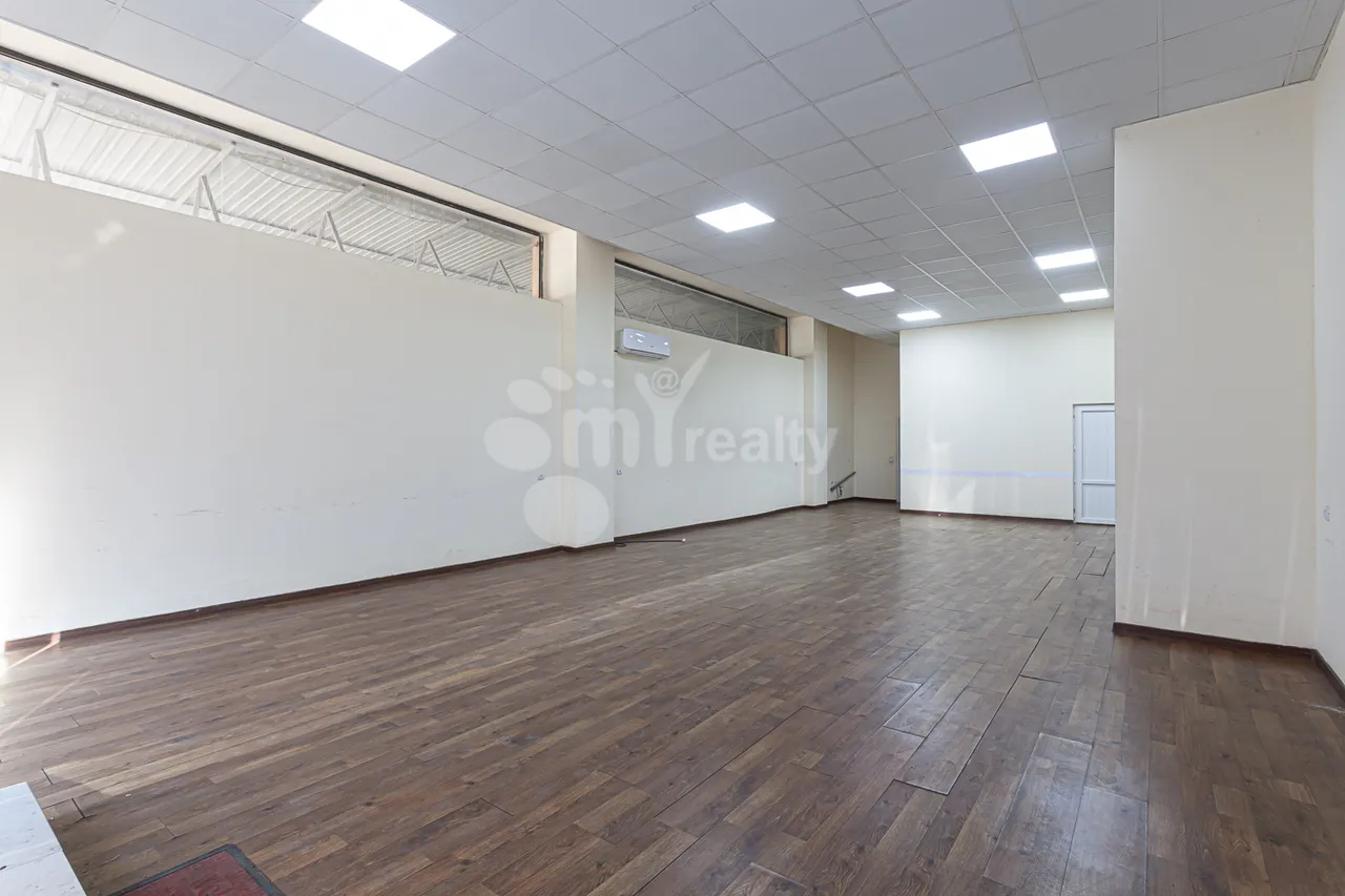 Commercial for rent خیابان گولبِنکیان, عربگیر ایروان, 161036
