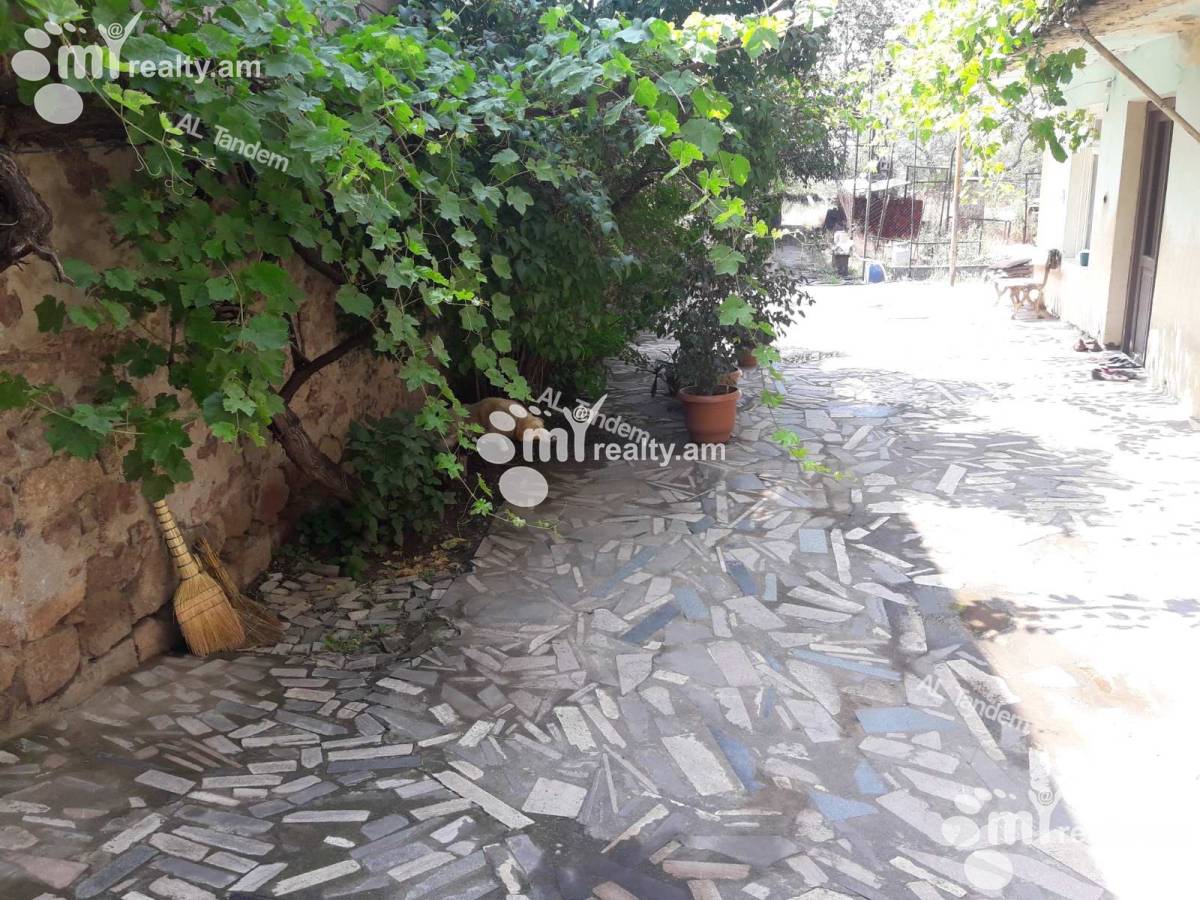 Առանձնատուն  Մաշտոց, Օշական Արագածոտն, 150084