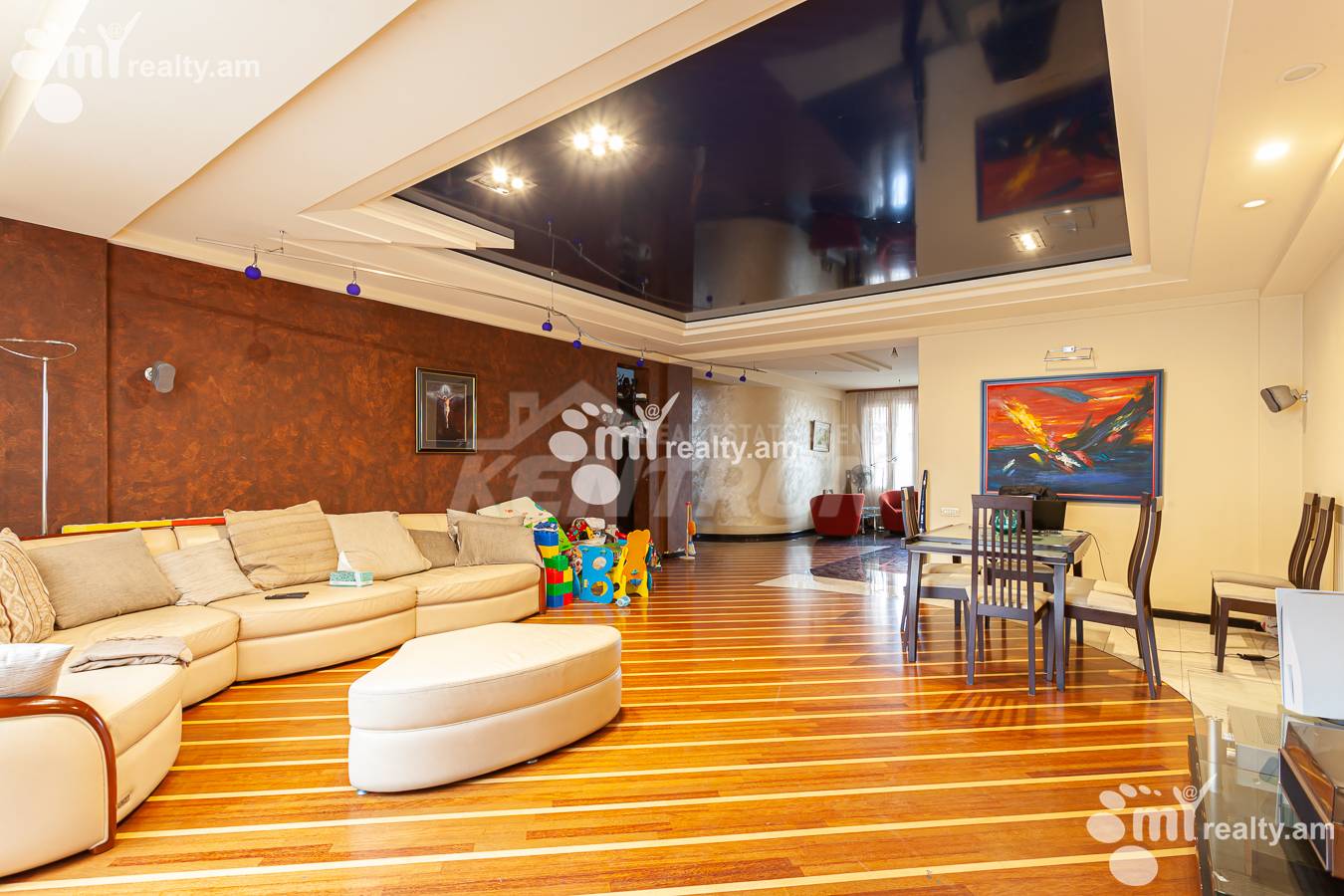 4 bedroom apartment for sale rue d'Amiryan, Center Yerevan, 155876