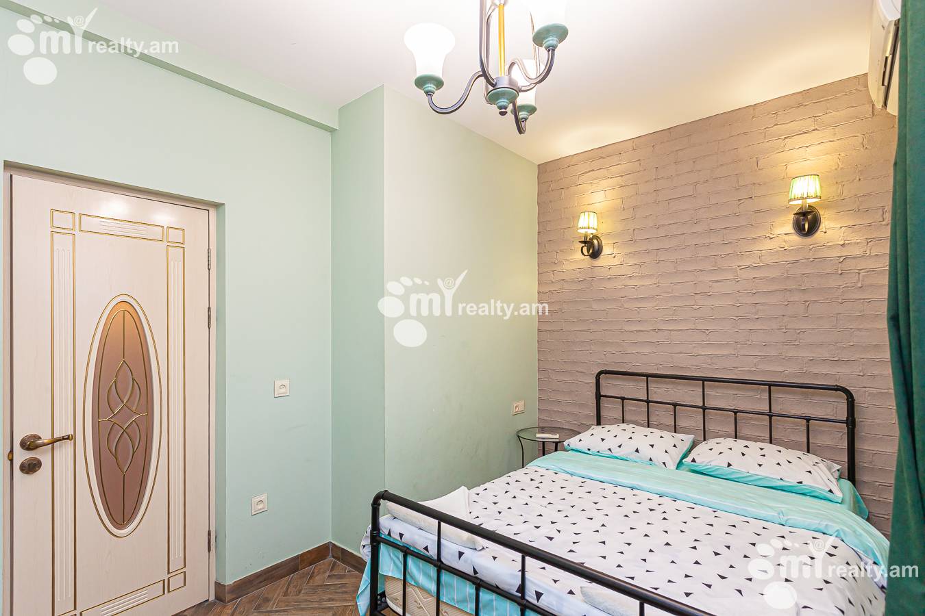 Commercial property for sale Zakyan St, Center Yerevan, 143784