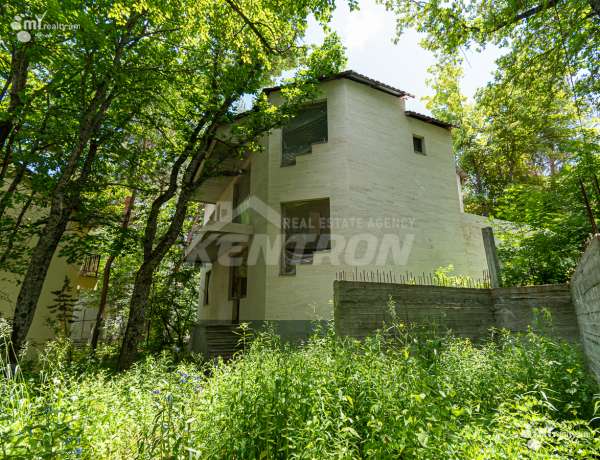 norakaruyc-tun/Tsaghkadzor/Tsaghkadzor/Kotayk