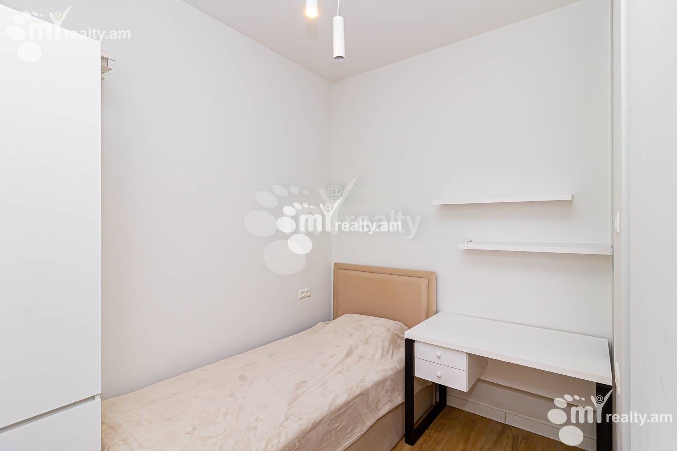 4 bedroom apartment for rent خیابان م. خورِناتسی, مرکز شهر ایروان, 152511